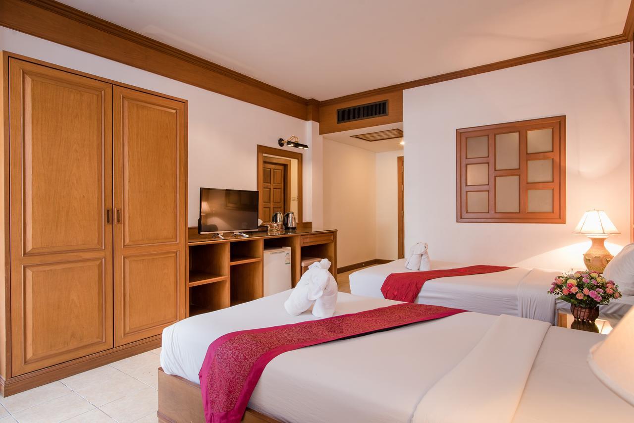 Cello Hotel Patong Eksteriør bilde
